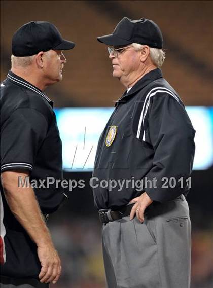 Thumbnail 2 in JW North vs. Esperanza (CIF SS D1 Final) photogallery.