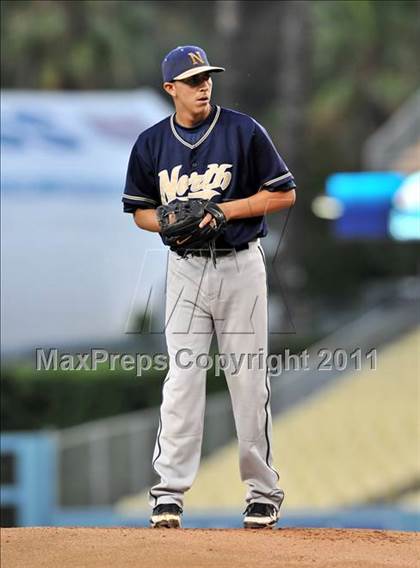 Thumbnail 2 in JW North vs. Esperanza (CIF SS D1 Final) photogallery.