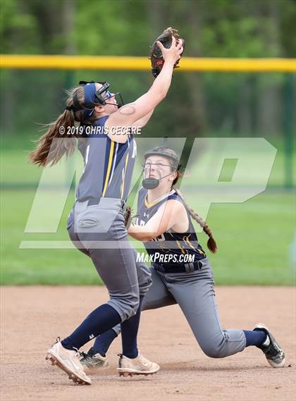Thumbnail 3 in Bishop Kearney vs. Brighton (Section 5 Class A1 Final) photogallery.