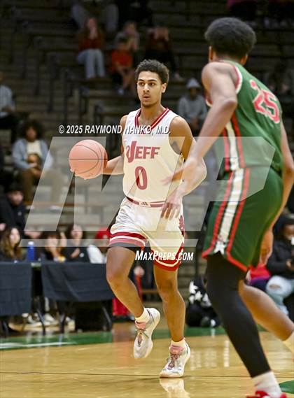 Thumbnail 2 in Lawrence North vs. Jeffersonville (IHSAA 4A New Castle Semi State Final) photogallery.