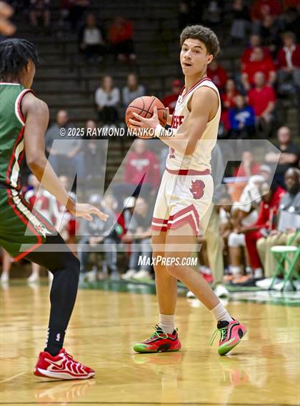 Thumbnail 3 in Lawrence North vs. Jeffersonville (IHSAA 4A New Castle Semi State Final) photogallery.
