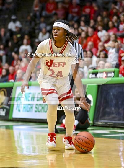 Thumbnail 1 in Lawrence North vs. Jeffersonville (IHSAA 4A New Castle Semi State Final) photogallery.