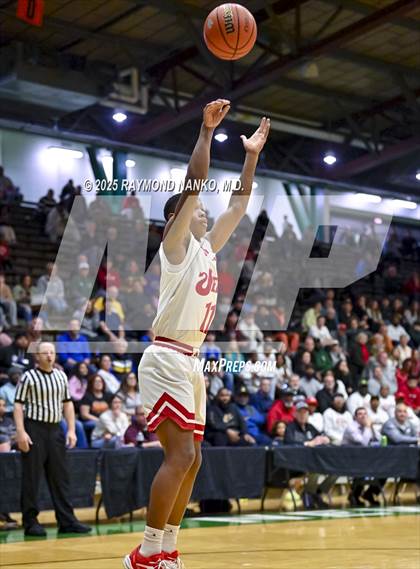 Thumbnail 2 in Lawrence North vs. Jeffersonville (IHSAA 4A New Castle Semi State Final) photogallery.