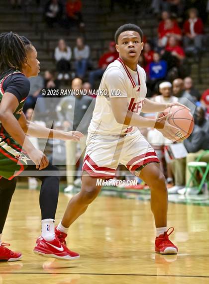 Thumbnail 1 in Lawrence North vs. Jeffersonville (IHSAA 4A New Castle Semi State Final) photogallery.