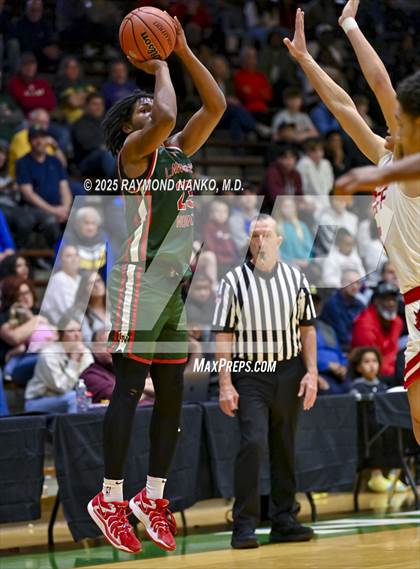 Thumbnail 1 in Lawrence North vs. Jeffersonville (IHSAA 4A New Castle Semi State Final) photogallery.