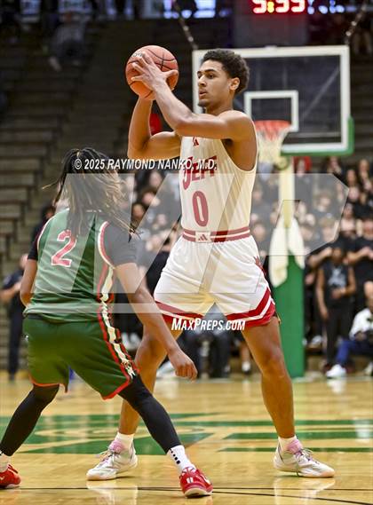 Thumbnail 1 in Lawrence North vs. Jeffersonville (IHSAA 4A New Castle Semi State Final) photogallery.