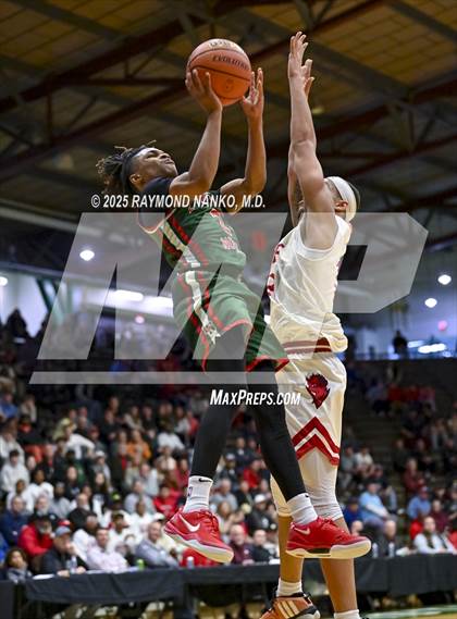 Thumbnail 1 in Lawrence North vs. Jeffersonville (IHSAA 4A New Castle Semi State Final) photogallery.