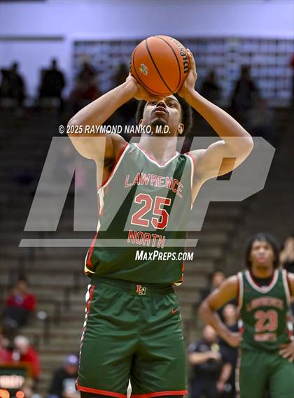 Thumbnail 2 in Lawrence North vs. Jeffersonville (IHSAA 4A New Castle Semi State Final) photogallery.