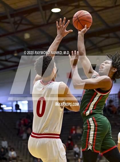 Thumbnail 3 in Lawrence North vs. Jeffersonville (IHSAA 4A New Castle Semi State Final) photogallery.