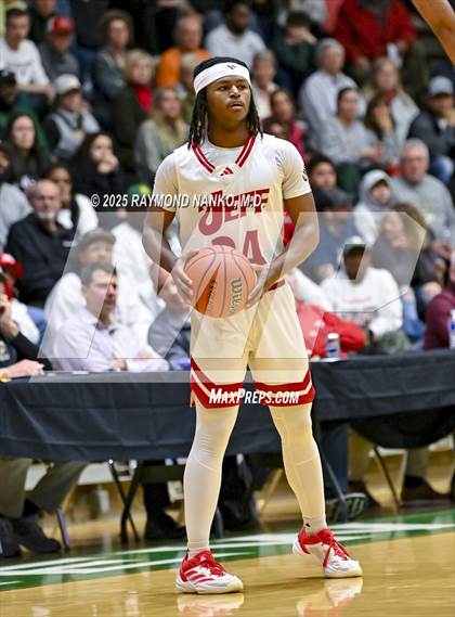 Thumbnail 2 in Lawrence North vs. Jeffersonville (IHSAA 4A New Castle Semi State Final) photogallery.
