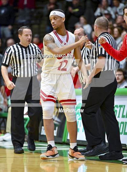 Thumbnail 1 in Lawrence North vs. Jeffersonville (IHSAA 4A New Castle Semi State Final) photogallery.