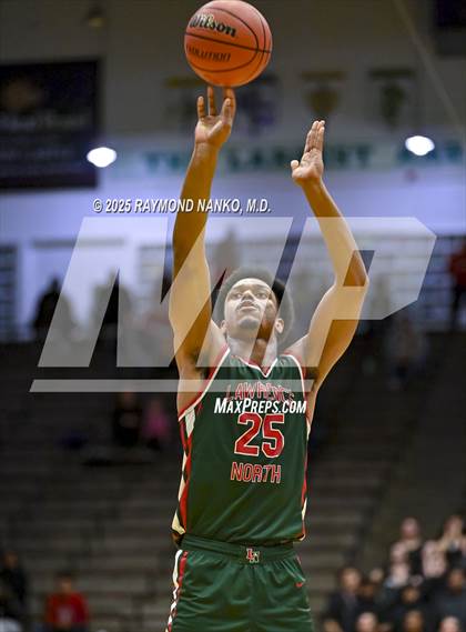 Thumbnail 2 in Lawrence North vs. Jeffersonville (IHSAA 4A New Castle Semi State Final) photogallery.