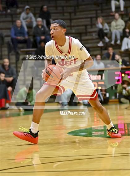 Thumbnail 2 in Lawrence North vs. Jeffersonville (IHSAA 4A New Castle Semi State Final) photogallery.