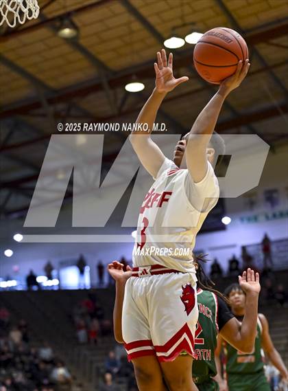 Thumbnail 1 in Lawrence North vs. Jeffersonville (IHSAA 4A New Castle Semi State Final) photogallery.