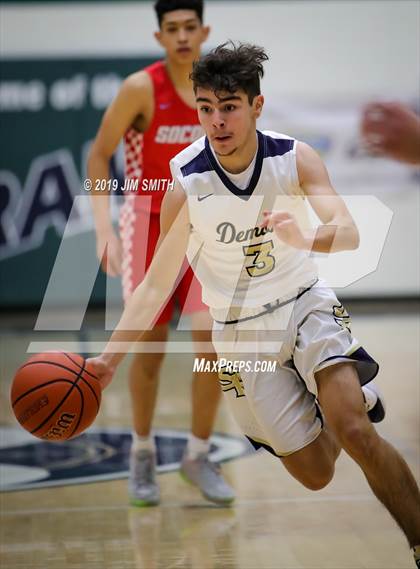 Thumbnail 1 in Santa Fe vs. Socorro (Jalene Berger Allstate Holiday Tournament) photogallery.