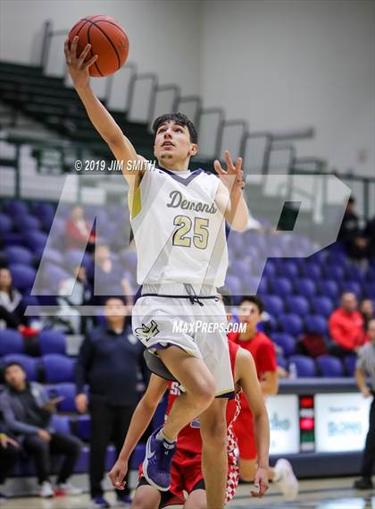 Thumbnail 1 in Santa Fe vs. Socorro (Jalene Berger Allstate Holiday Tournament) photogallery.