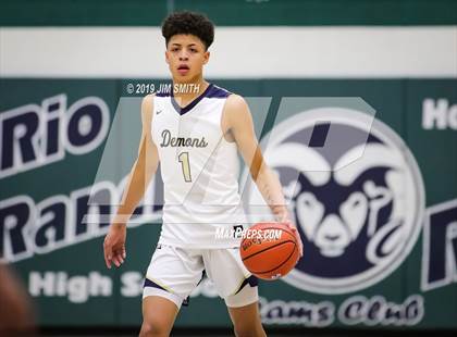 Thumbnail 2 in Santa Fe vs. Socorro (Jalene Berger Allstate Holiday Tournament) photogallery.