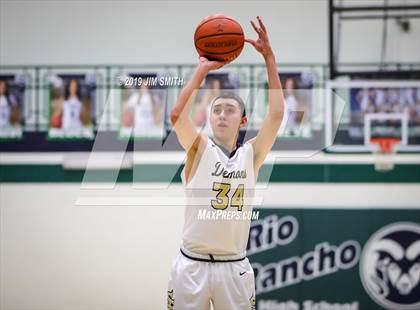 Thumbnail 1 in Santa Fe vs. Socorro (Jalene Berger Allstate Holiday Tournament) photogallery.