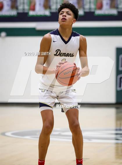 Thumbnail 1 in Santa Fe vs. Socorro (Jalene Berger Allstate Holiday Tournament) photogallery.