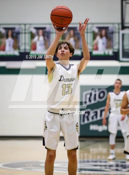 Thumbnail 2 in Santa Fe vs. Socorro (Jalene Berger Allstate Holiday Tournament) photogallery.