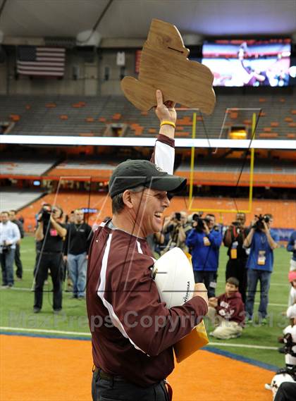 Thumbnail 1 in Aquinas  vs. Monroe-Woodbury (NYSPHSAA Class AA Final) photogallery.