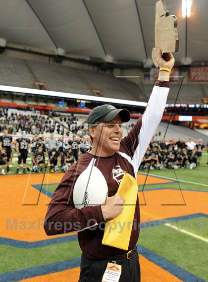Thumbnail 2 in Aquinas  vs. Monroe-Woodbury (NYSPHSAA Class AA Final) photogallery.