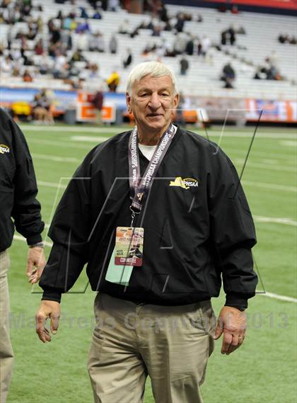 Thumbnail 2 in Aquinas  vs. Monroe-Woodbury (NYSPHSAA Class AA Final) photogallery.
