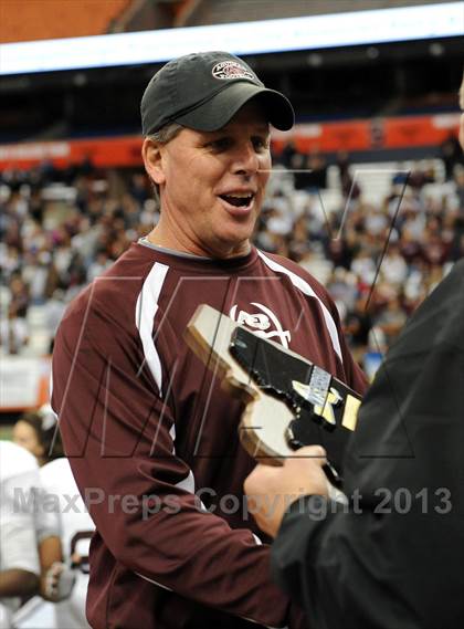 Thumbnail 2 in Aquinas  vs. Monroe-Woodbury (NYSPHSAA Class AA Final) photogallery.