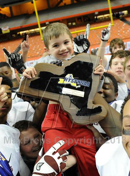 Thumbnail 3 in Aquinas  vs. Monroe-Woodbury (NYSPHSAA Class AA Final) photogallery.
