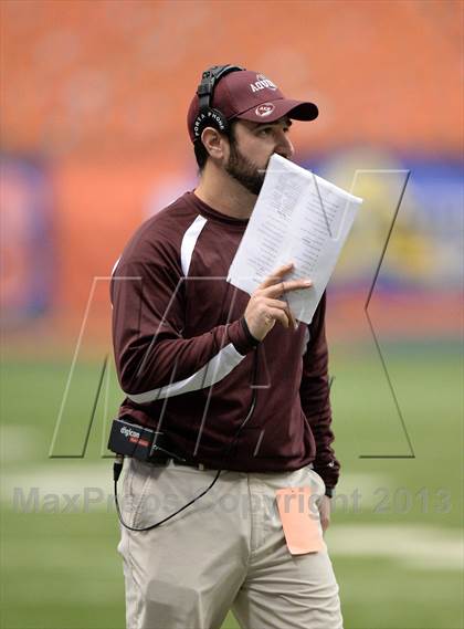 Thumbnail 1 in Aquinas  vs. Monroe-Woodbury (NYSPHSAA Class AA Final) photogallery.