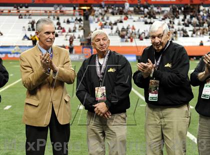 Thumbnail 2 in Aquinas  vs. Monroe-Woodbury (NYSPHSAA Class AA Final) photogallery.