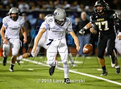 Thumbnail 2 in Golden Valley vs. Saugus photogallery.