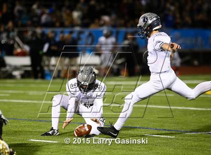 Thumbnail 2 in Golden Valley vs. Saugus photogallery.