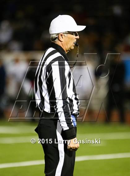 Thumbnail 3 in Golden Valley vs. Saugus photogallery.