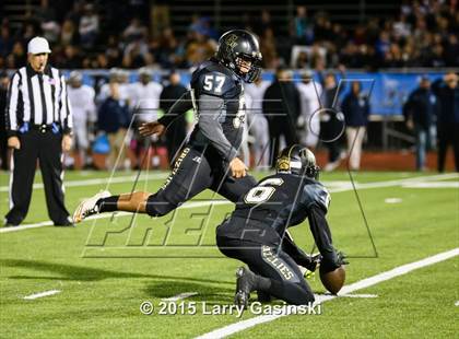 Thumbnail 3 in Golden Valley vs. Saugus photogallery.