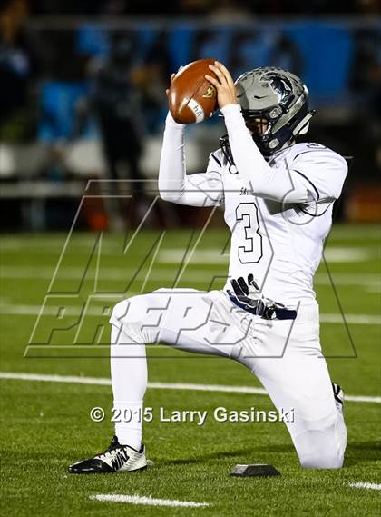 Thumbnail 2 in Golden Valley vs. Saugus photogallery.