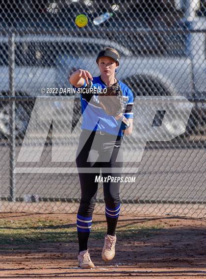Thumbnail 1 in Snowflake vs. Eastmark (Dobson/Westwood Invitational) photogallery.