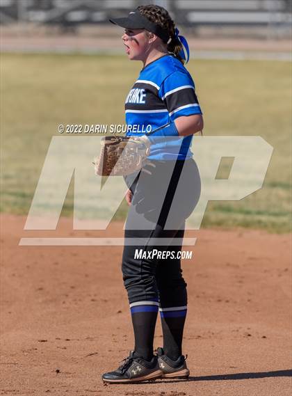 Thumbnail 3 in Snowflake vs. Eastmark (Dobson/Westwood Invitational) photogallery.