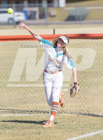 Thumbnail 3 in Snowflake vs. Eastmark (Dobson/Westwood Invitational) photogallery.
