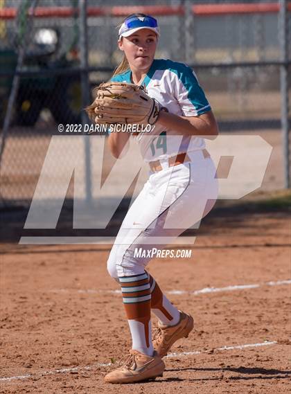 Thumbnail 1 in Snowflake vs. Eastmark (Dobson/Westwood Invitational) photogallery.