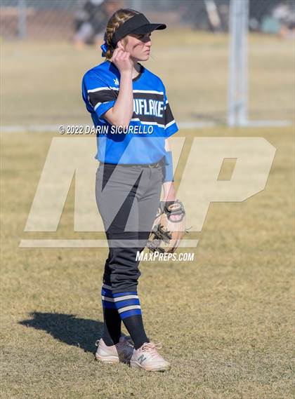 Thumbnail 2 in Snowflake vs. Eastmark (Dobson/Westwood Invitational) photogallery.
