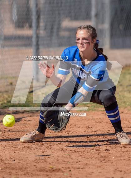 Thumbnail 3 in Snowflake vs. Eastmark (Dobson/Westwood Invitational) photogallery.