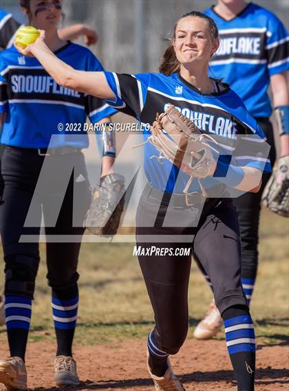 Thumbnail 3 in Snowflake vs. Eastmark (Dobson/Westwood Invitational) photogallery.