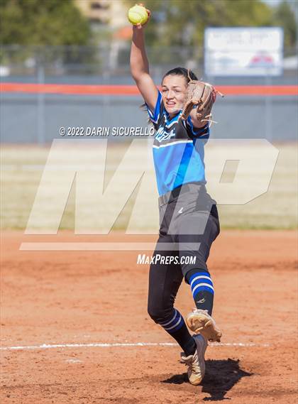 Thumbnail 3 in Snowflake vs. Eastmark (Dobson/Westwood Invitational) photogallery.