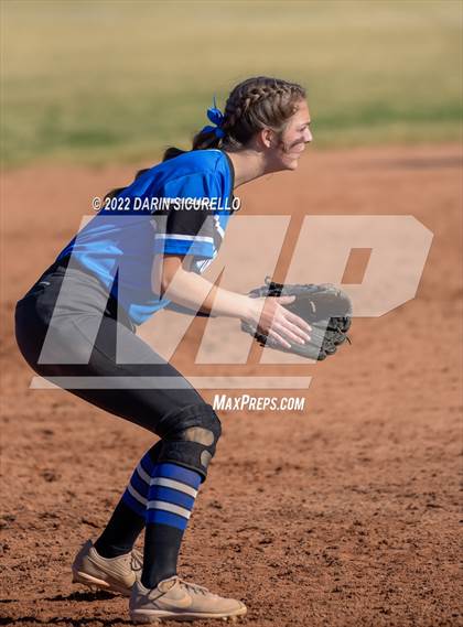 Thumbnail 2 in Snowflake vs. Eastmark (Dobson/Westwood Invitational) photogallery.