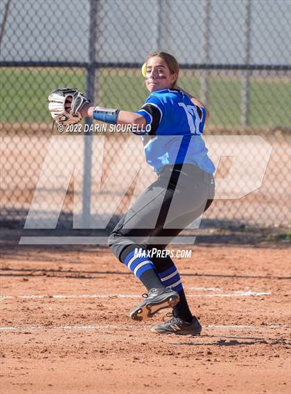 Thumbnail 3 in Snowflake vs. Eastmark (Dobson/Westwood Invitational) photogallery.