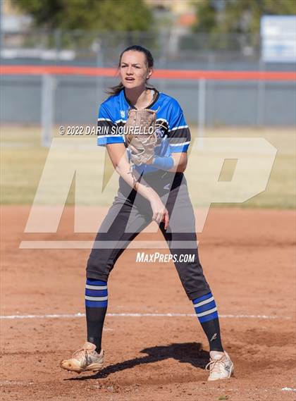 Thumbnail 2 in Snowflake vs. Eastmark (Dobson/Westwood Invitational) photogallery.
