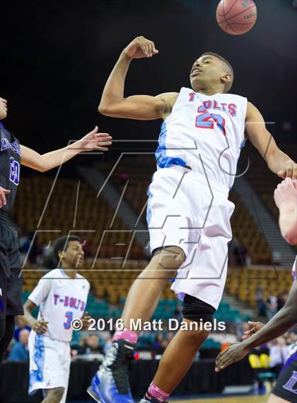 Thumbnail 1 in Manual vs. Lutheran (CHSAA 3A 3rd Place Final) photogallery.
