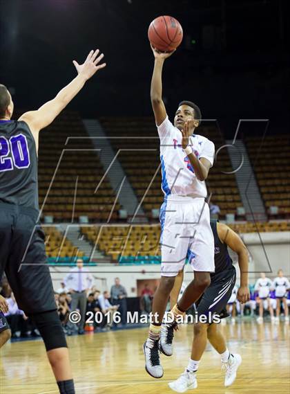 Thumbnail 3 in Manual vs. Lutheran (CHSAA 3A 3rd Place Final) photogallery.