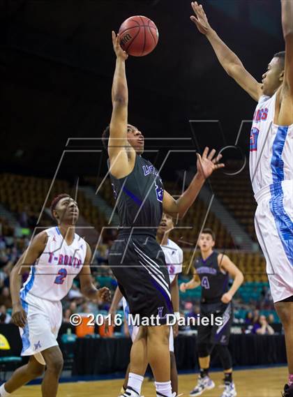 Thumbnail 2 in Manual vs. Lutheran (CHSAA 3A 3rd Place Final) photogallery.